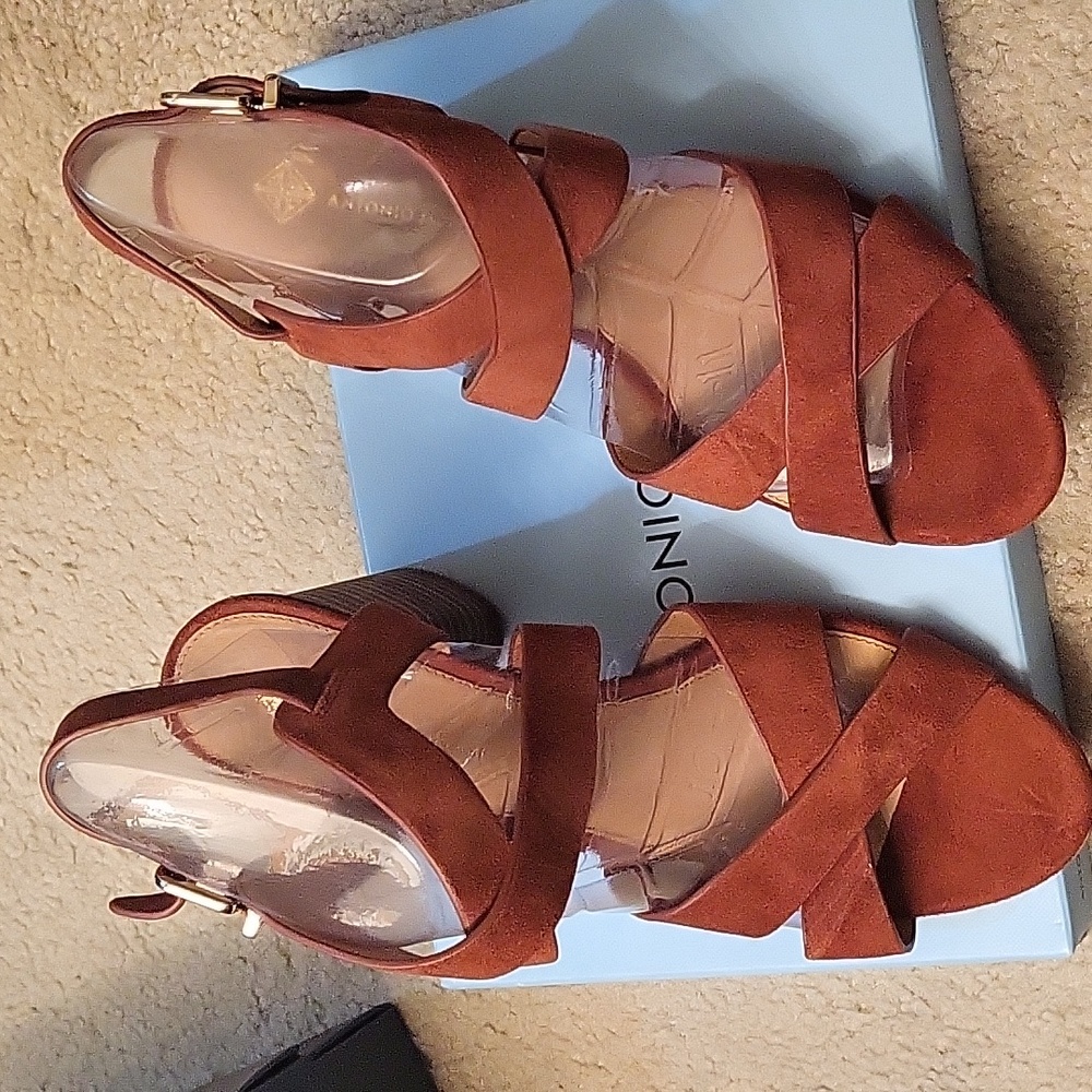 Ladies heels